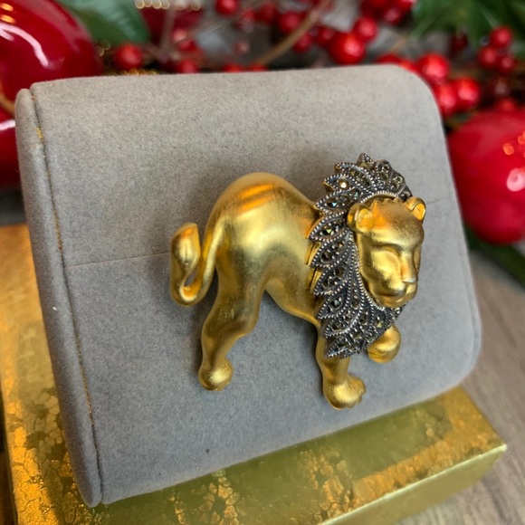Judith Jack Vintage Lion Marcasite Brooch - Picture 2 of 6
